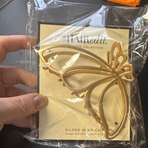 Gilded Butterfly Wing Hair Clip - Gold